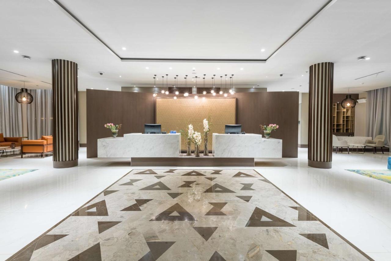 Radisson Blu Hotel, Jeddah Corniche Exteriör bild Lobby
