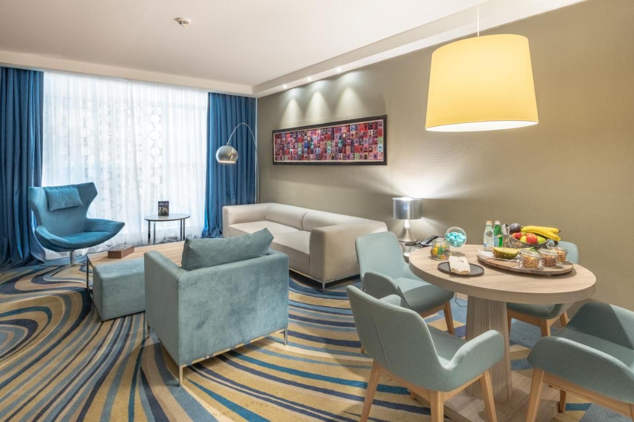 Radisson Blu Hotel, Jeddah Corniche Exteriör bild Suite